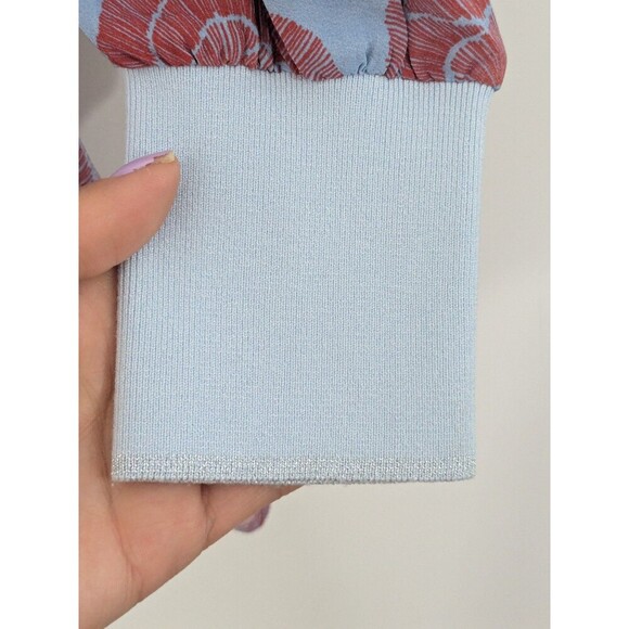 IVI Collection 100% Silk Blouse Light Blue Poppy Floral V neck Long Sleeve Sz 36 - Picture 7 of 9